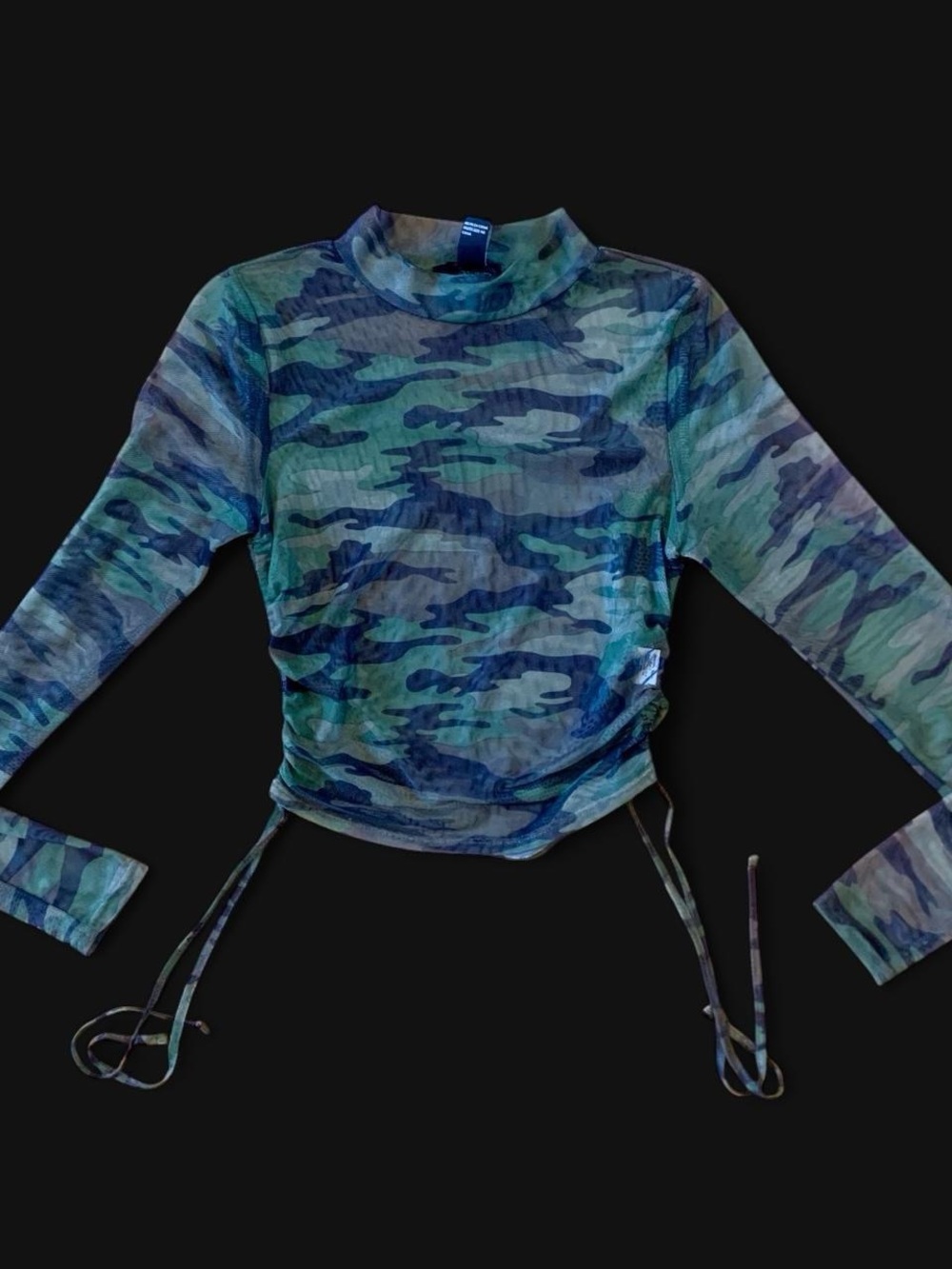 Forever 21 Green Camo Long Sleeve Ruched Crop Top